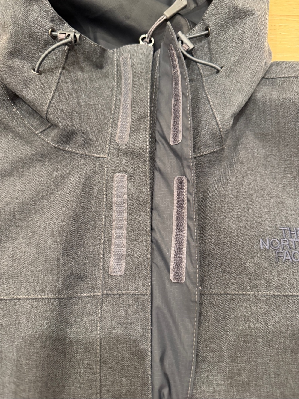 The North Face Men's Hooded HyVent 2.5 Jacket Large— Charcoal - Picture 6 of 11